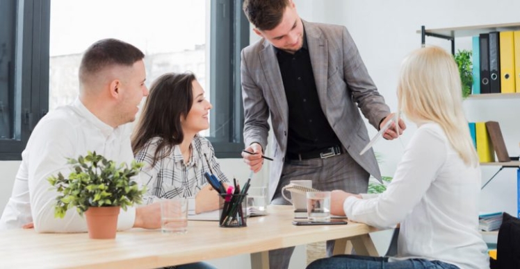 نقش آزمون‌ها و ارزیابی‌ها در یادگیری زبان